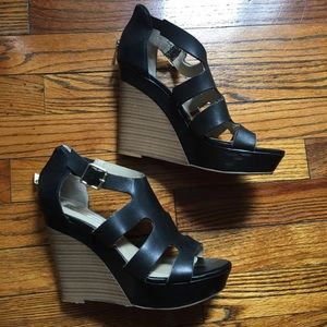 • SOLD • Sz 8 black wedges
